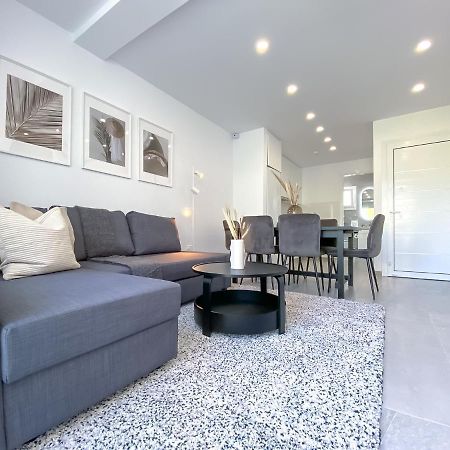 Phaedrus Living Limnaria Luxury Flat Vine 121 Apartment Paphos Ngoại thất bức ảnh